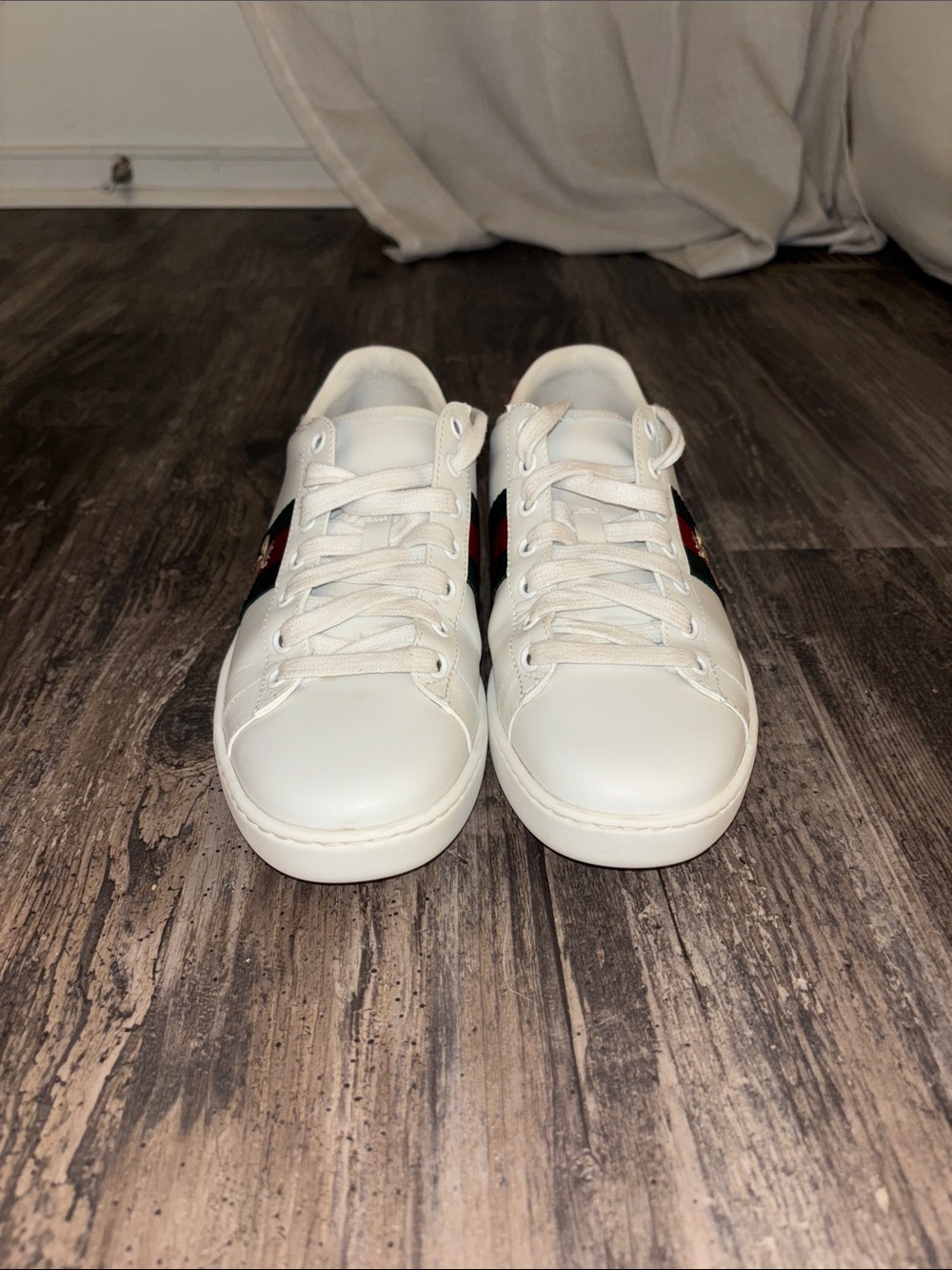 Women's Gucci Ace sneaker with bee - Picture 6 of 7